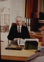 Dr Phillimore (Trevor Baxter)