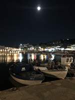 Elounda harbour photograph courtesy of Anna Pereboom